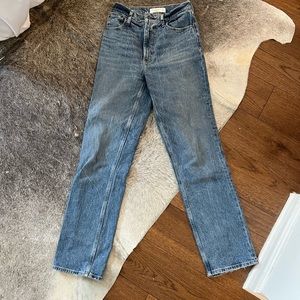 Abercrombie 90s Ultra High Rise Straight Jean